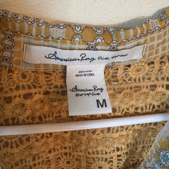 Women’s American Rag Sheer Button Top size M - Picture 3 of 9